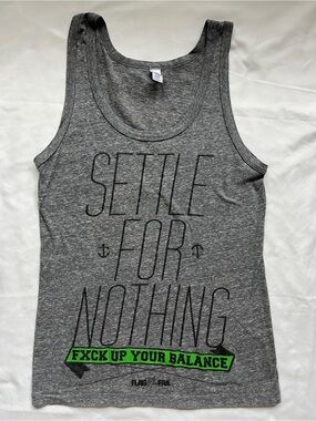 Flag Nor Fail Graphic Tank Top in Gray, Small